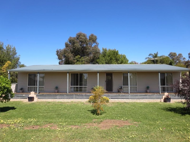 60 Munro Street, Culcairn NSW 2660
