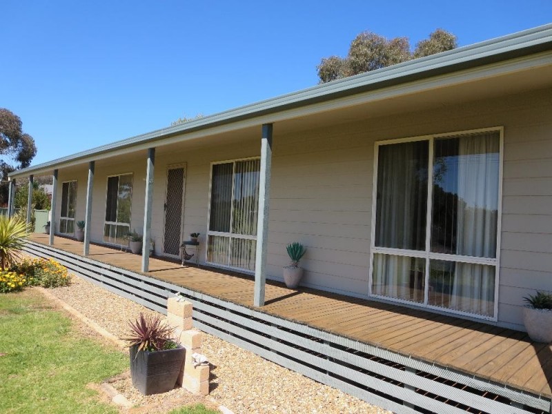 60 Munro Street, Culcairn NSW 2660