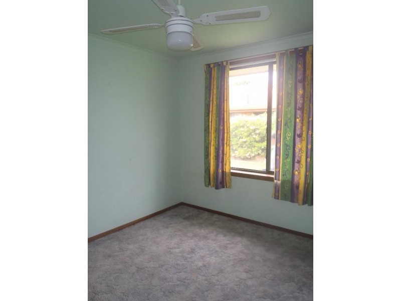 2/535 Schaefer Street, Lavington NSW 2641