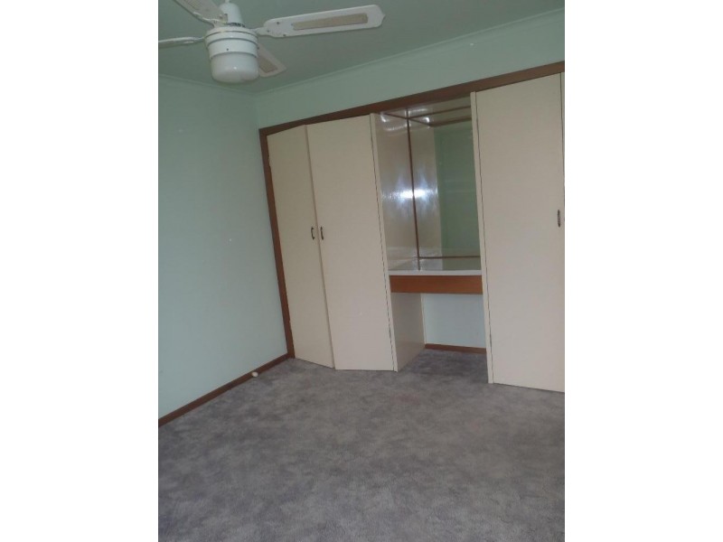 2/535 Schaefer Street, Lavington NSW 2641