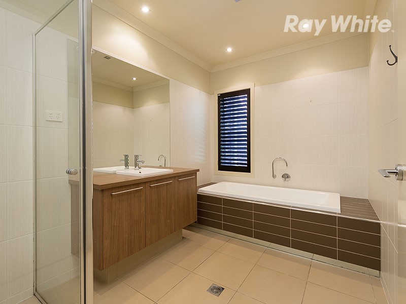 4 Black Springs Circuit, Albury NSW 2640