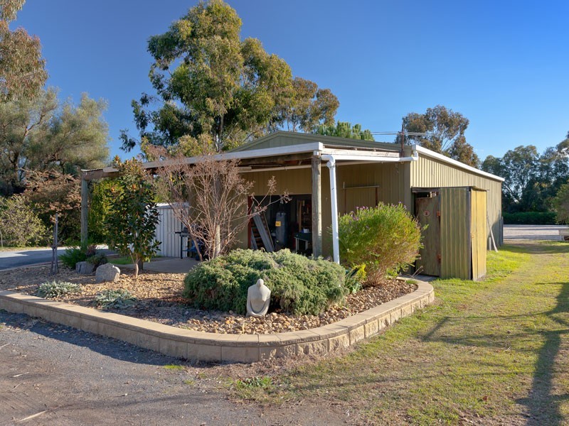 162 Sturt Street, Howlong NSW 2643