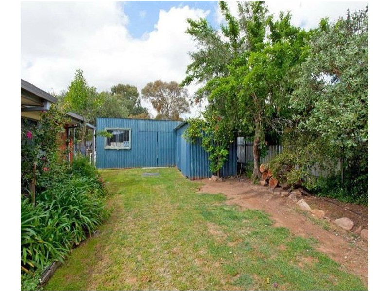 92 Hammer Street, Howlong NSW 2643