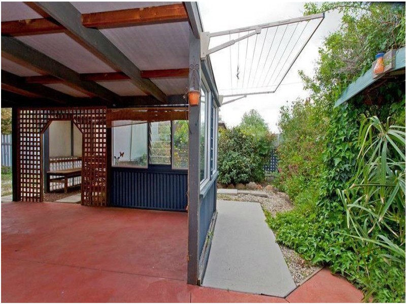 92 Hammer Street, Howlong NSW 2643