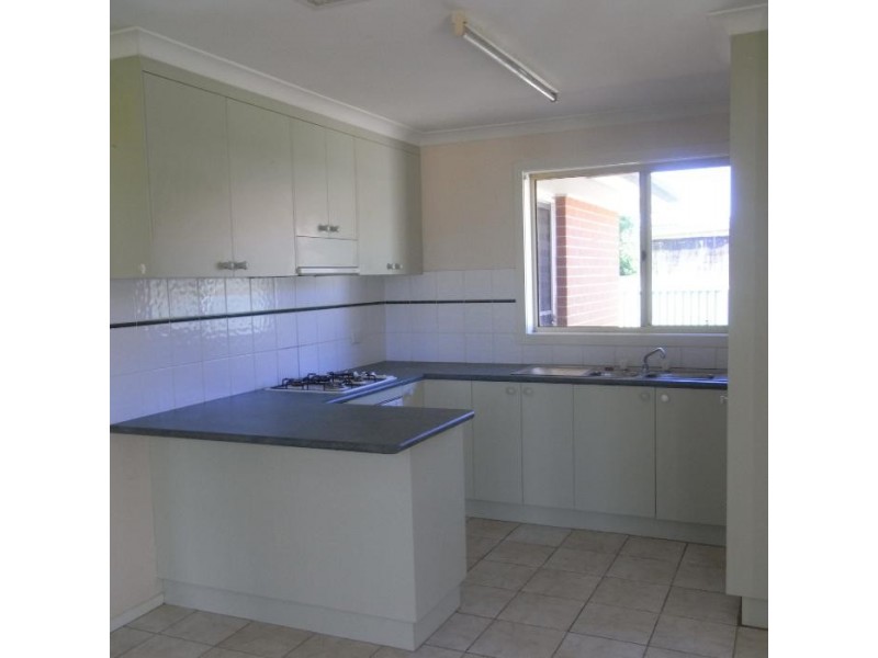 44 Larmer Street, Howlong NSW 2643