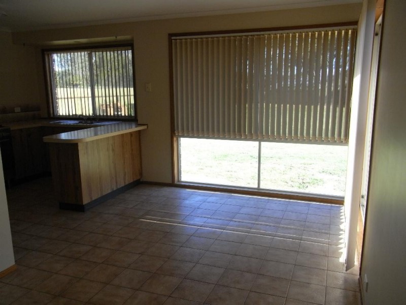 152 Jude Street, Howlong NSW 2643