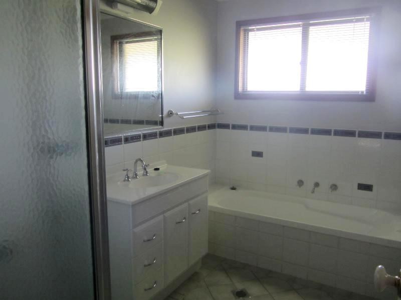 20 Julie Place, Lavington NSW 2641