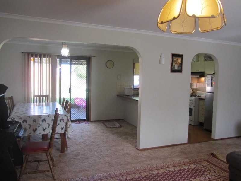 4 Candlebark Street, Thurgoona NSW 2640