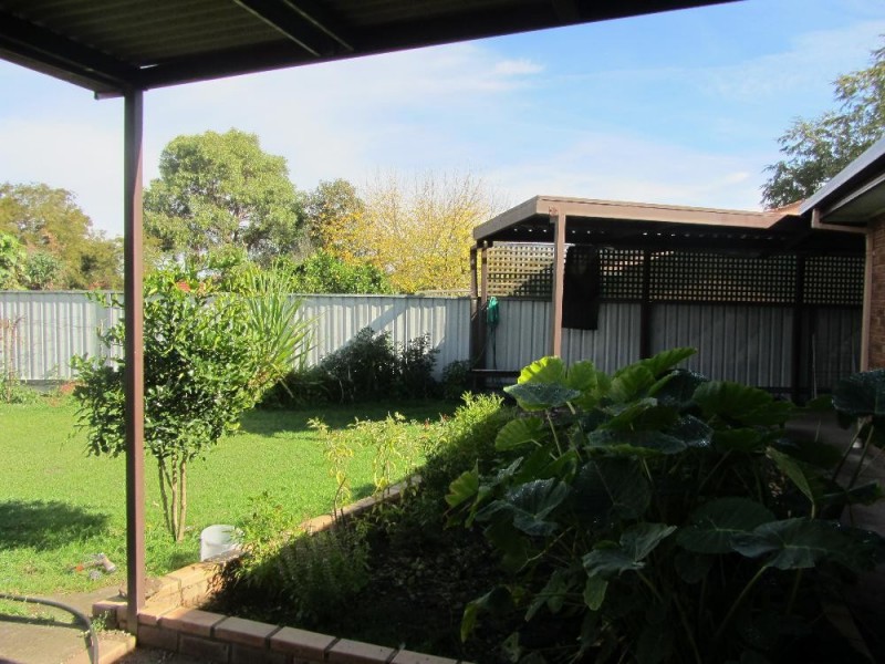 4 Candlebark Street, Thurgoona NSW 2640