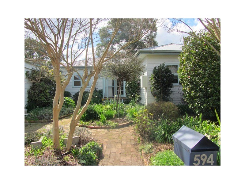 594 Heathwood Avenue, Lavington NSW 2641