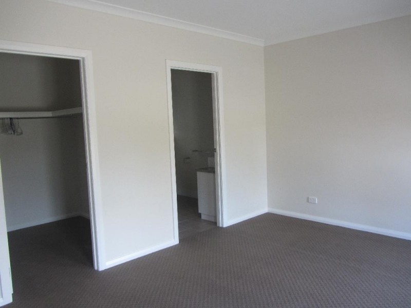 15 Stringybark Court, Thurgoona NSW 2640