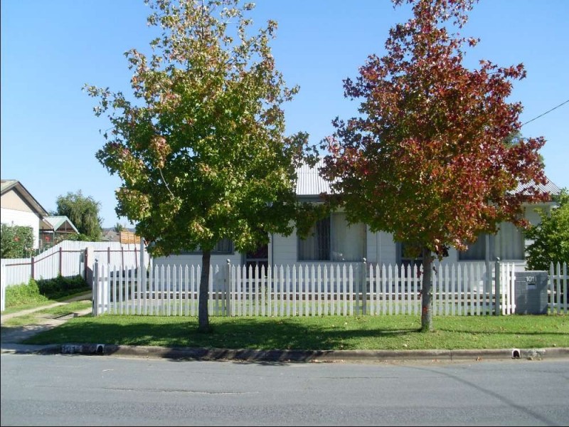 1011 Barooga Street, North Albury NSW 2640