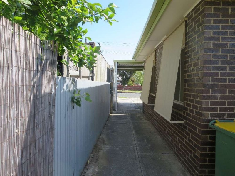 1/461 Douglas Road, Lavington NSW 2641