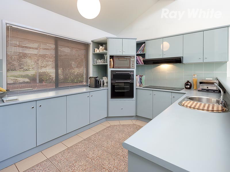 1 Palm Drive, East Albury NSW 2640