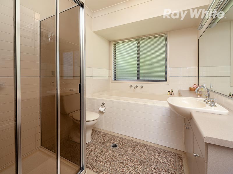 1 Palm Drive, East Albury NSW 2640