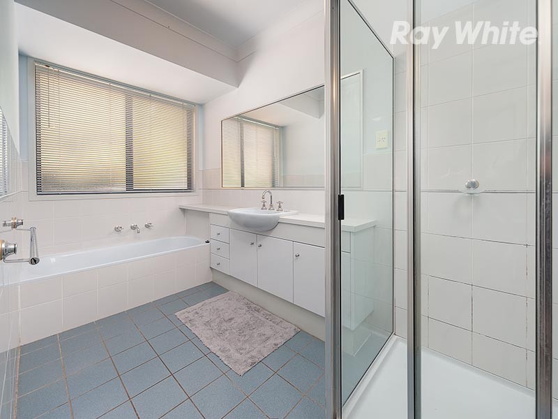 1 Palm Drive, East Albury NSW 2640