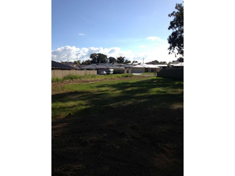 40 Nicola Place, Lavington NSW 2641