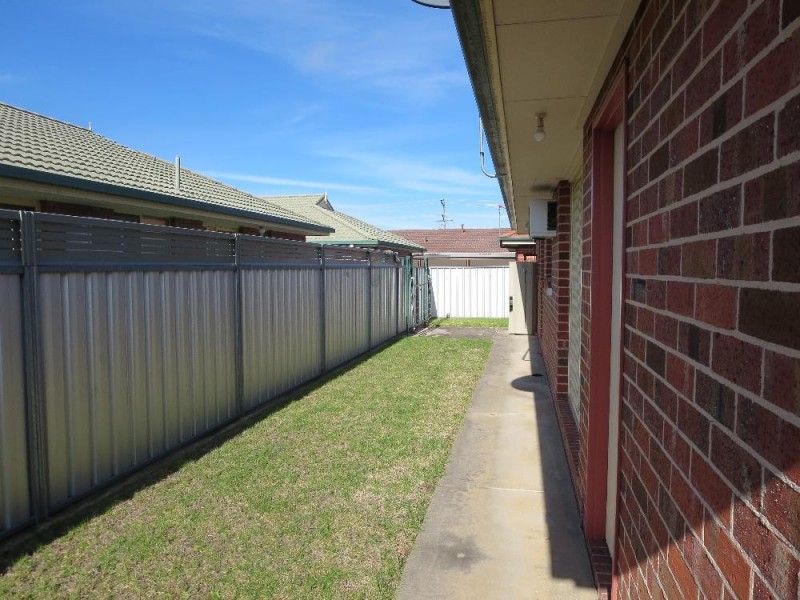 1/3 Rachel Court, Lavington NSW 2641