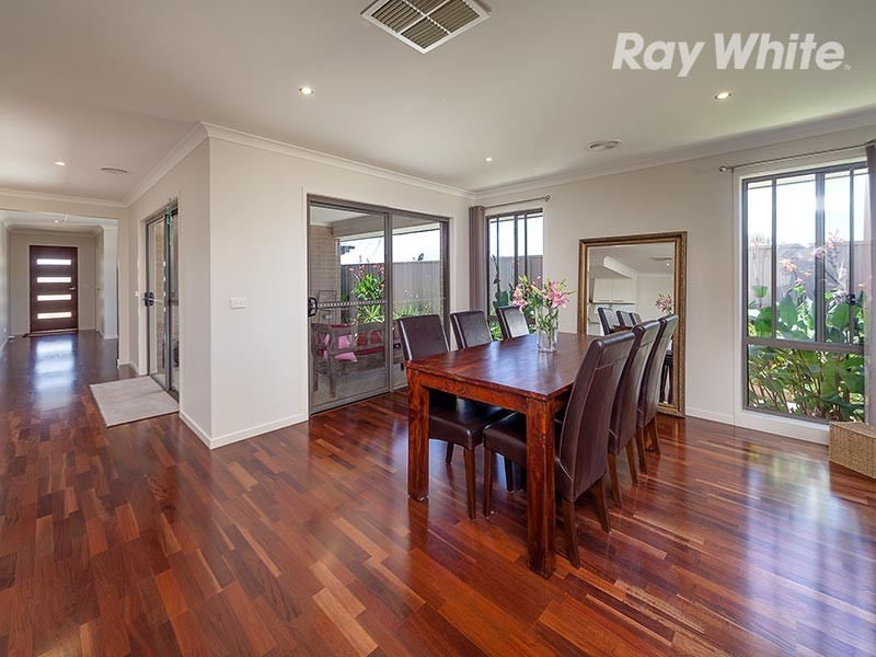 7 Lawson Circuit, Lavington NSW 2641