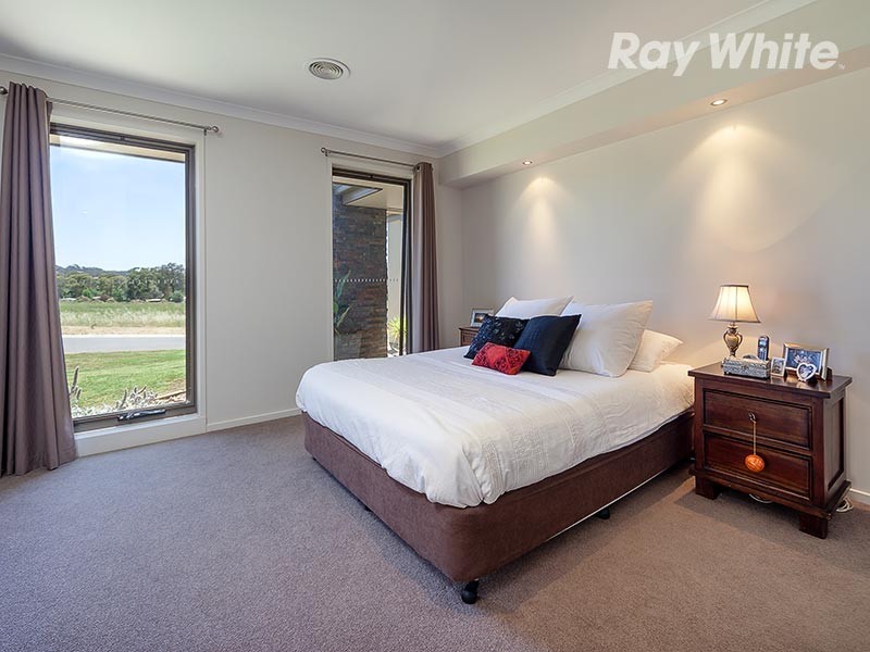 7 Lawson Circuit, Lavington NSW 2641