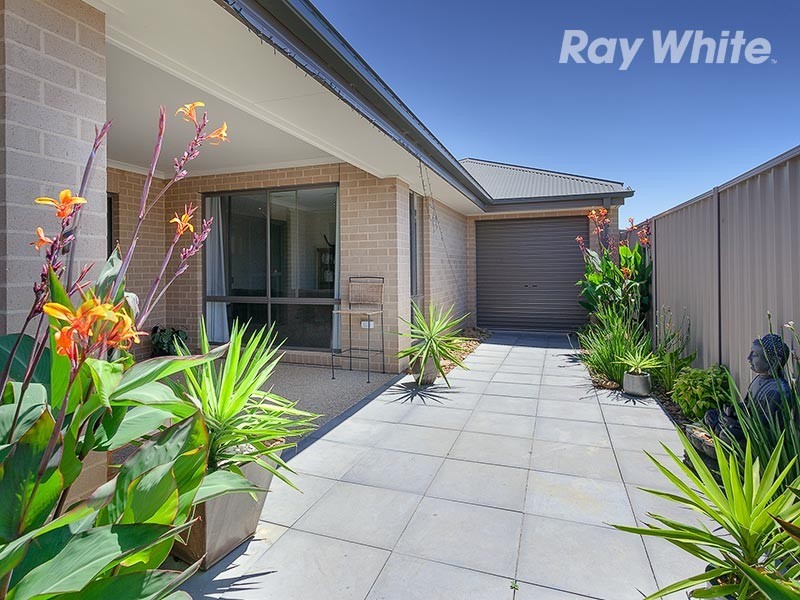 7 Lawson Circuit, Lavington NSW 2641
