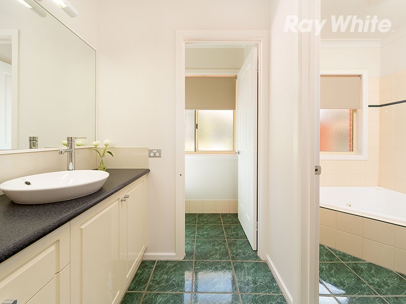 10 Sunrise Terrace, East Albury NSW 2640