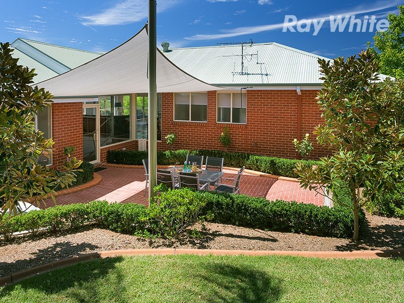 10 Sunrise Terrace, East Albury NSW 2640