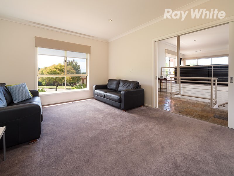 10 Sunrise Terrace, East Albury NSW 2640