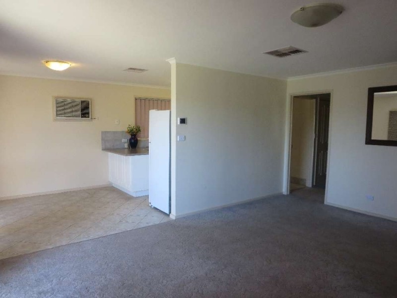 5 Renwick Court, Lavington NSW 2641