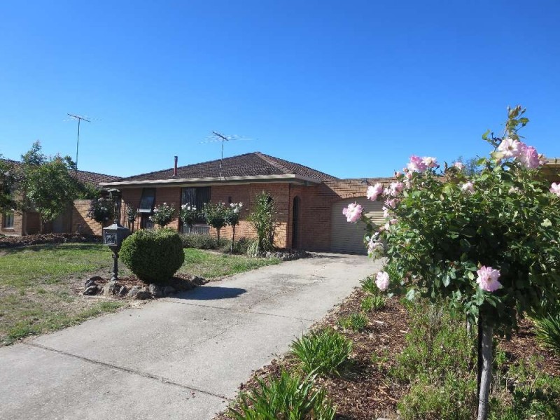 5 Renwick Court, Lavington NSW 2641