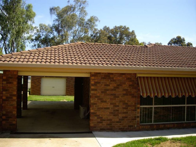 2 Eucalypt Court, Thurgoona NSW 2640
