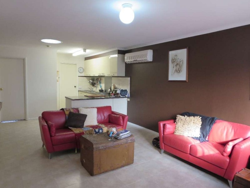 4/635 Storey Street, Lavington NSW 2641