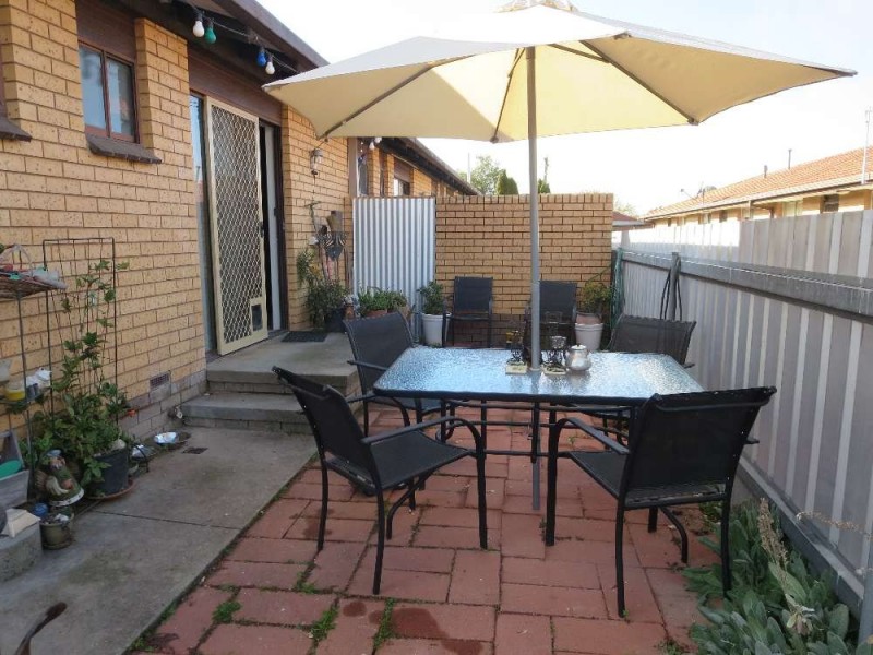 4/635 Storey Street, Lavington NSW 2641