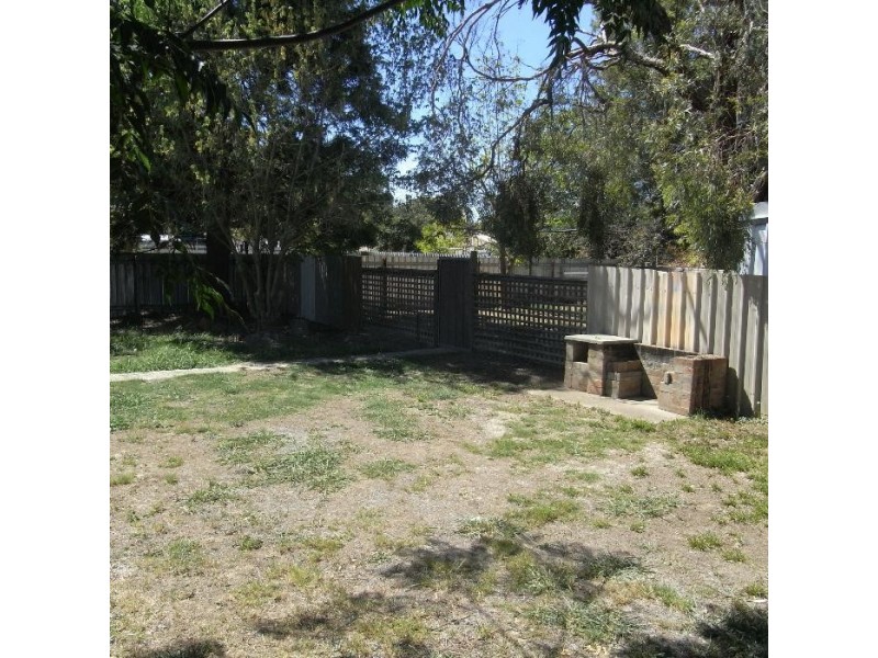 60 Read Street, Howlong NSW 2643