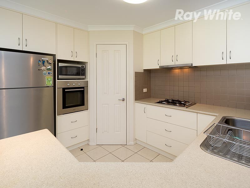 77 Read Street, Howlong NSW 2643