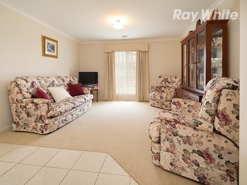 77 Read Street, Howlong NSW 2643