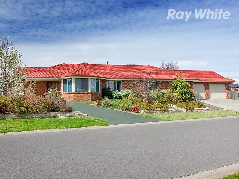 25 Honeysuckle Street, Thurgoona NSW 2640