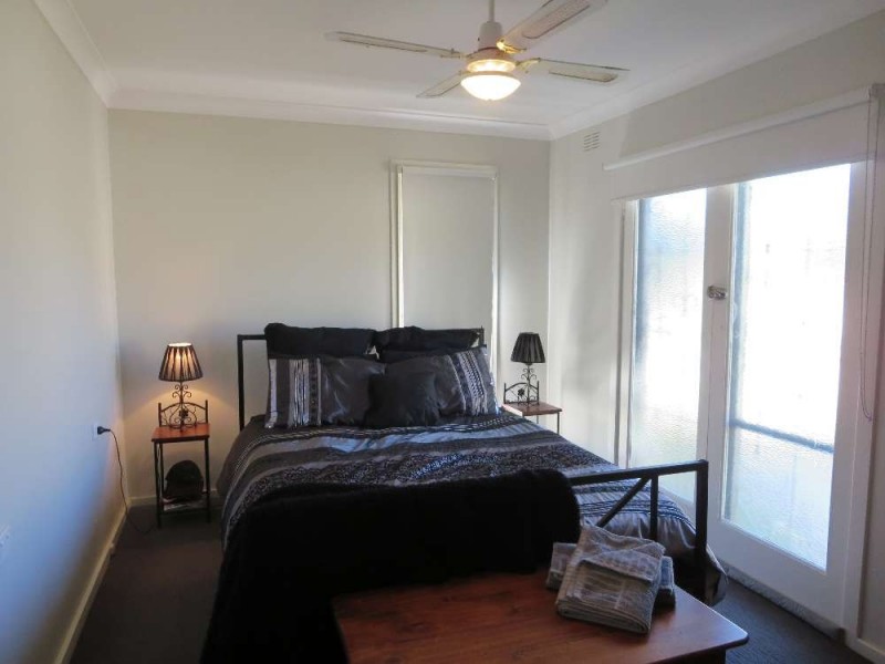 965 Captain Cook Drive, North Albury NSW 2640