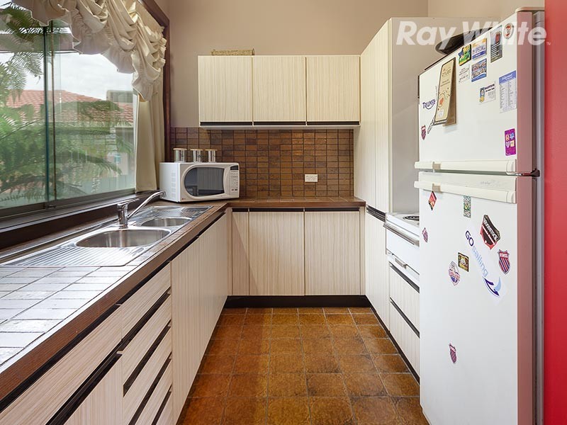 399 Red Hill Court, Lavington NSW 2641