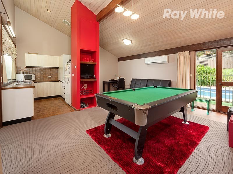 399 Red Hill Court, Lavington NSW 2641