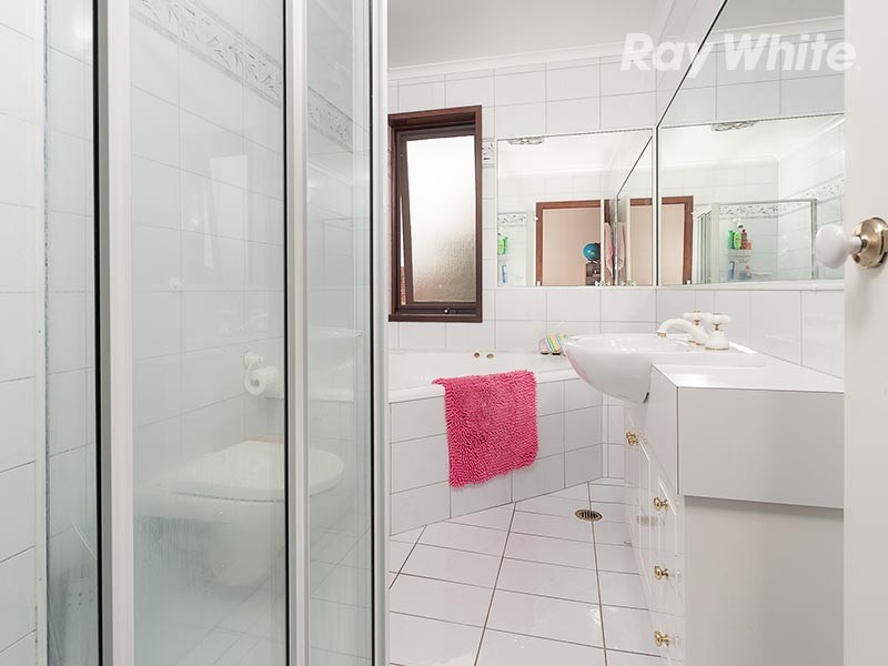 399 Red Hill Court, Lavington NSW 2641