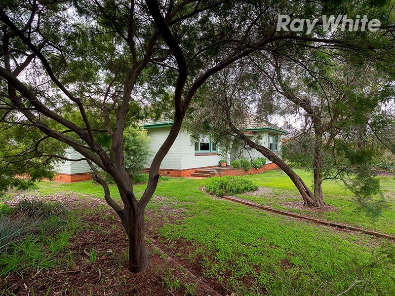 98 Balfour Street, Culcairn NSW 2660