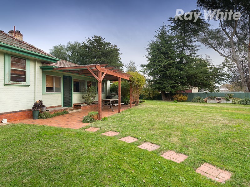 98 Balfour Street, Culcairn NSW 2660