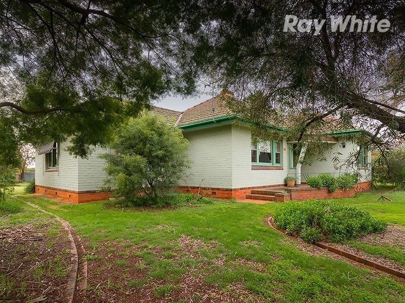98 Balfour Street, Culcairn NSW 2660