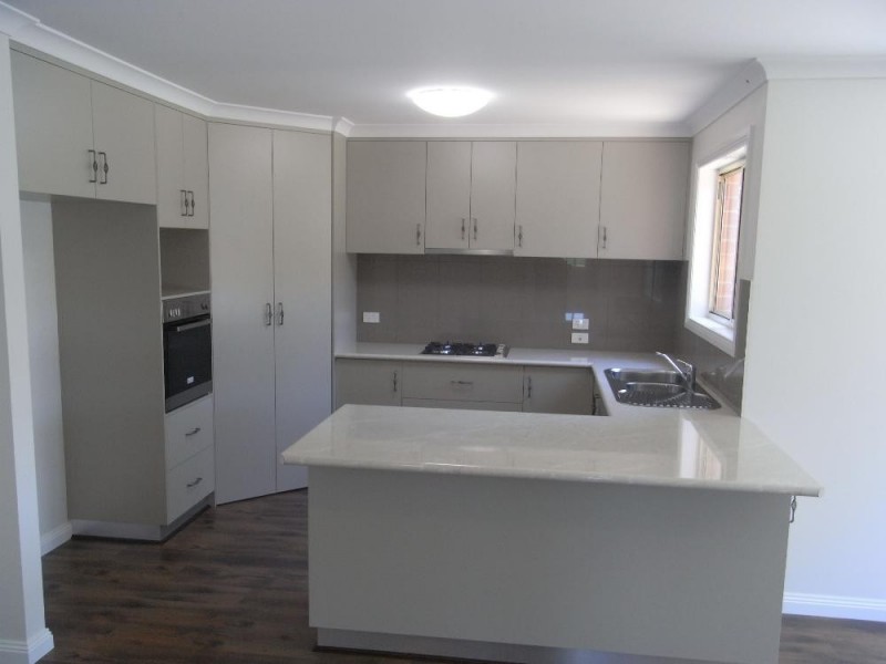 126 High Street, Howlong NSW 2643