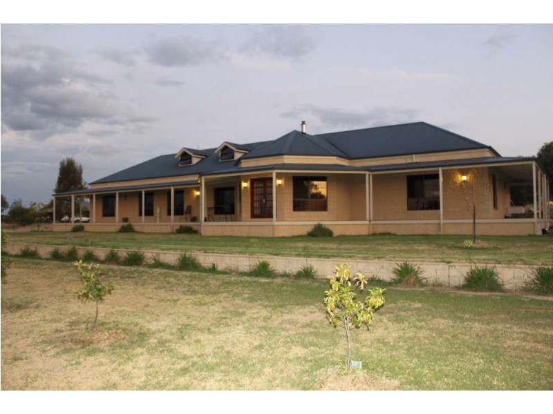 6 Woodswallow Lane, Jindera NSW 2642