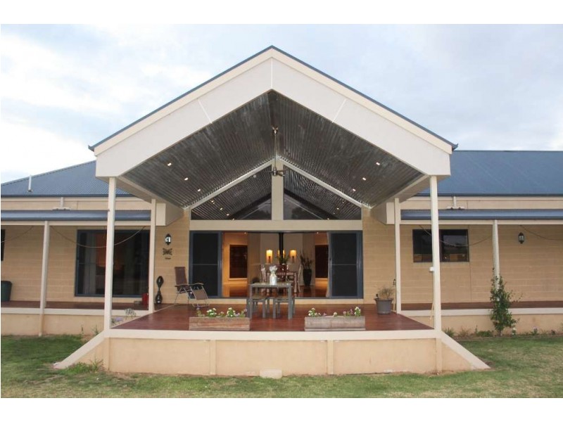 6 Woodswallow Lane, Jindera NSW 2642