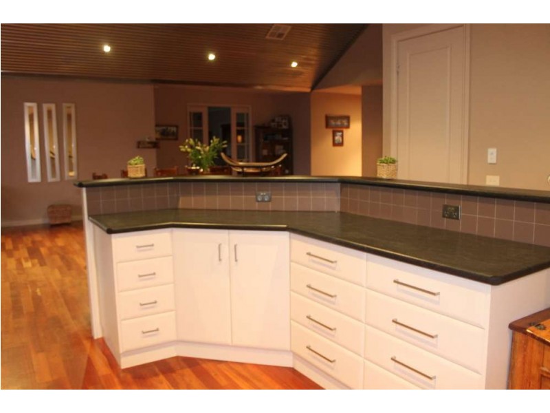 6 Woodswallow Lane, Jindera NSW 2642