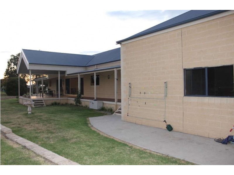 6 Woodswallow Lane, Jindera NSW 2642