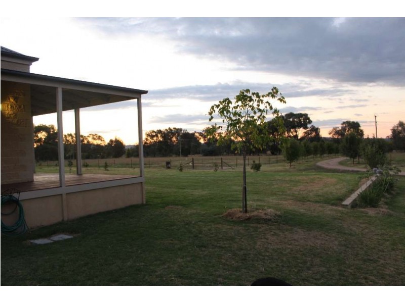 6 Woodswallow Lane, Jindera NSW 2642